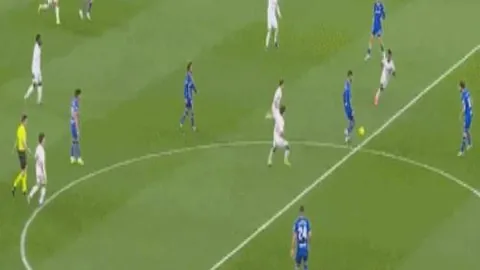 从阿森纳到米兰，再至马赛的足球传奇之旅——本纳塞尔